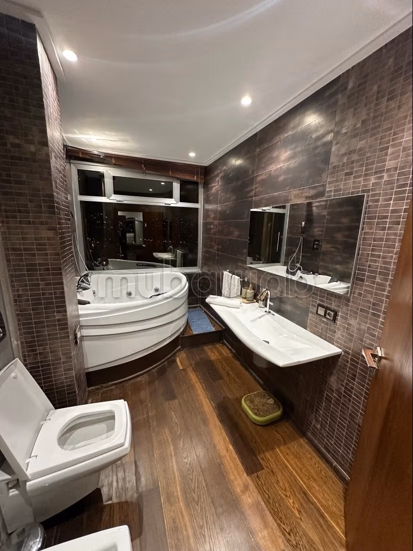Penthouse in Iberie. Dimension 200 m². Exceptional mountain view, Soundproofing