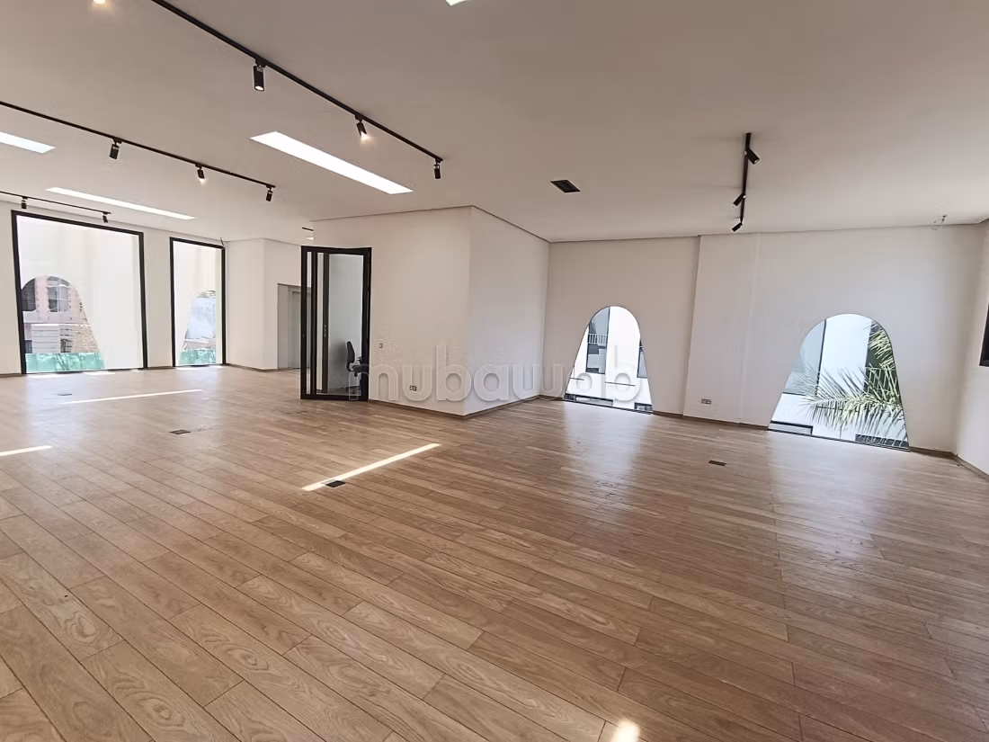 For rent - Magnificent floor for office / commercial activity at CIL