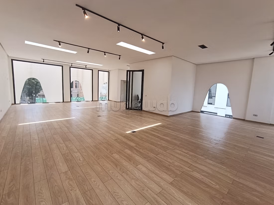 For rent - Magnificent floor for office / commercial activity at CIL