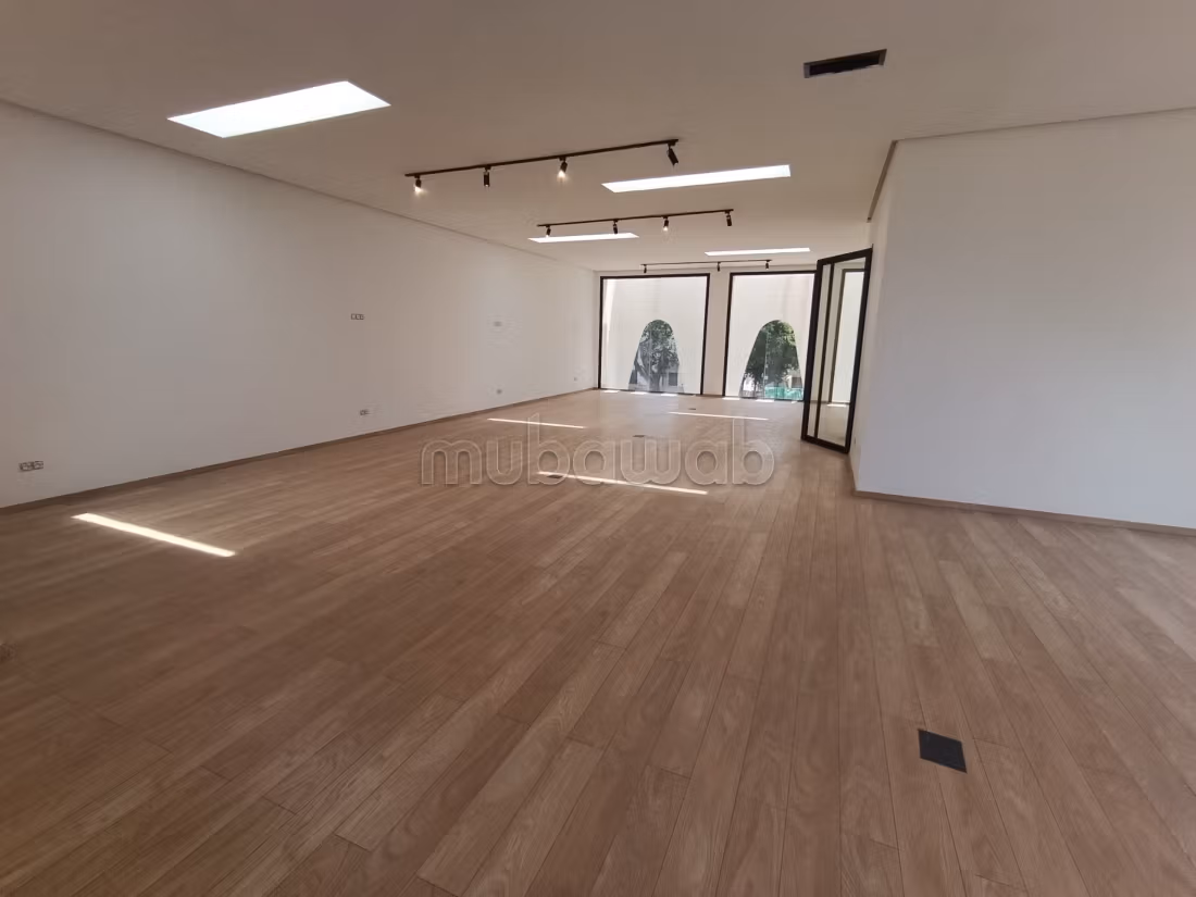 For rent - Magnificent floor for office / commercial activity at CIL