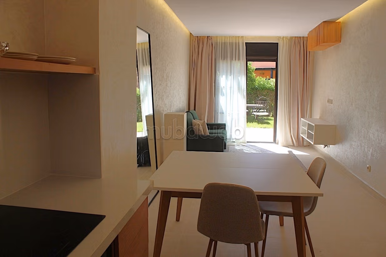 Ottimo studio con giardino privato