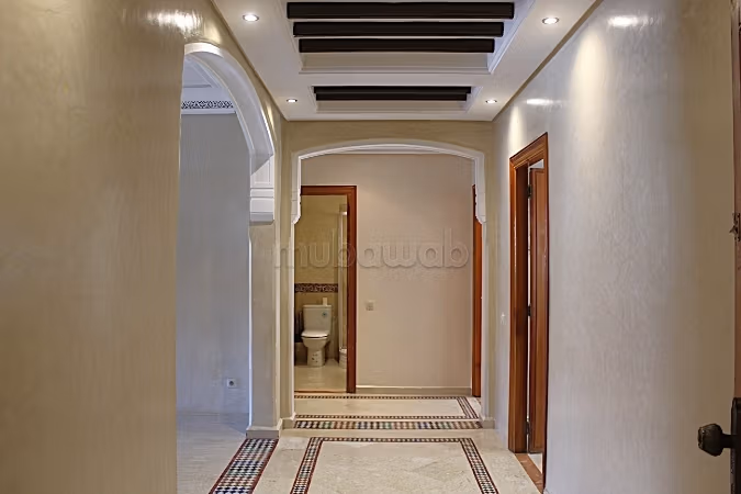 Bel appartement de 2 chambres a louer vide