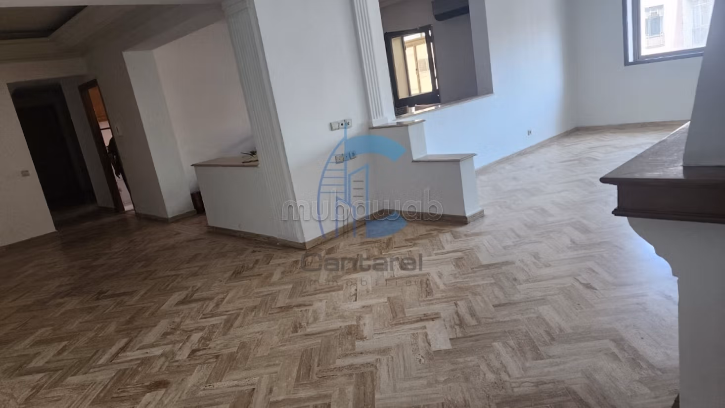 Goed ingerichte appartementen te koop in Ghandi