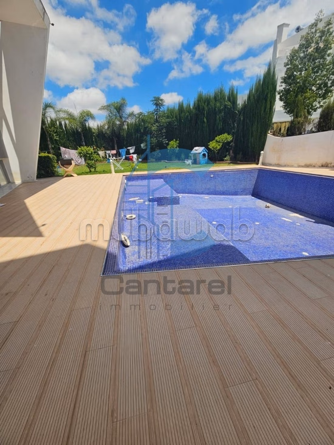 Luxurious prestige villa for rent