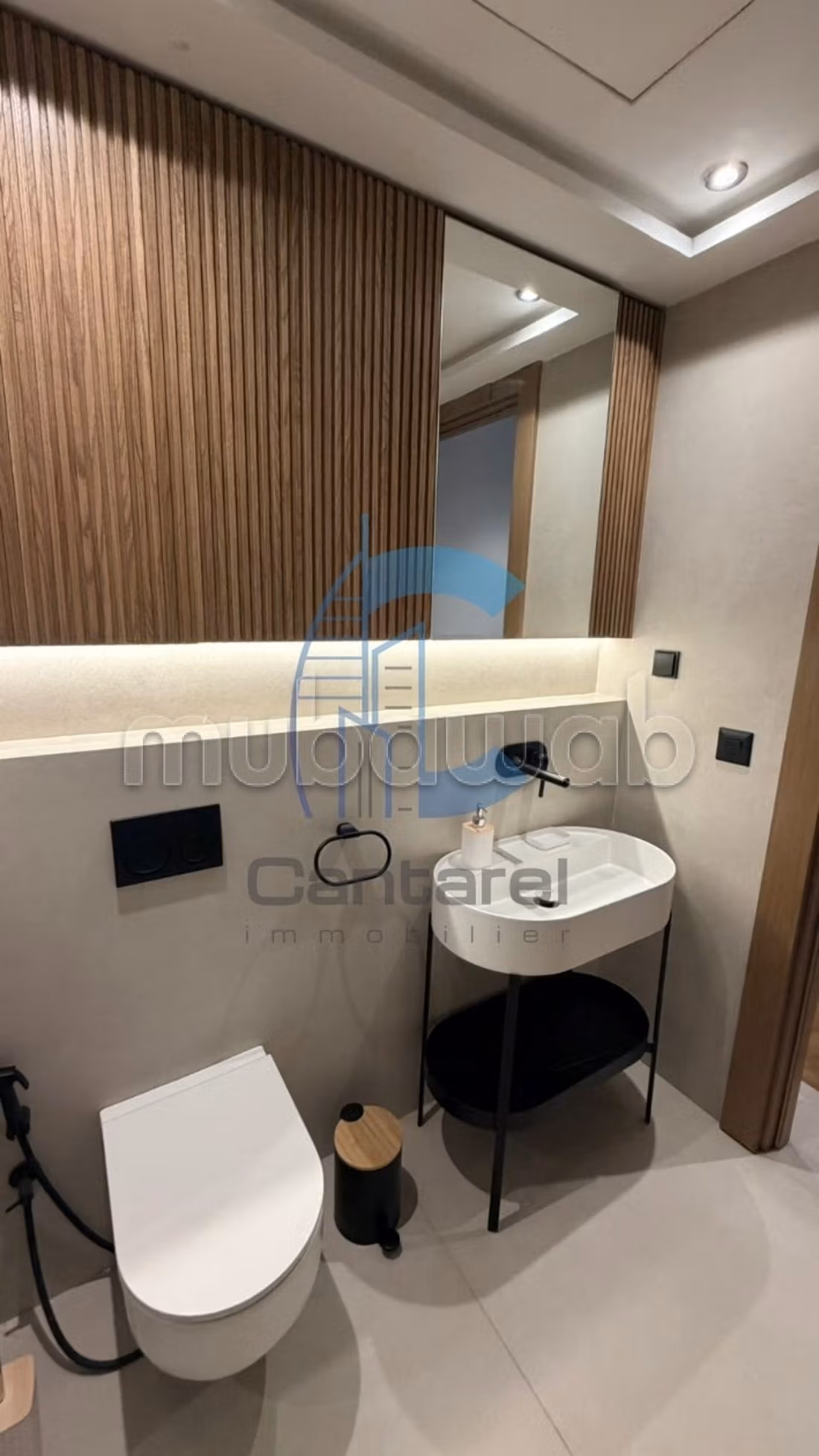 À louer superbe studio meublé neuf ht stg cil