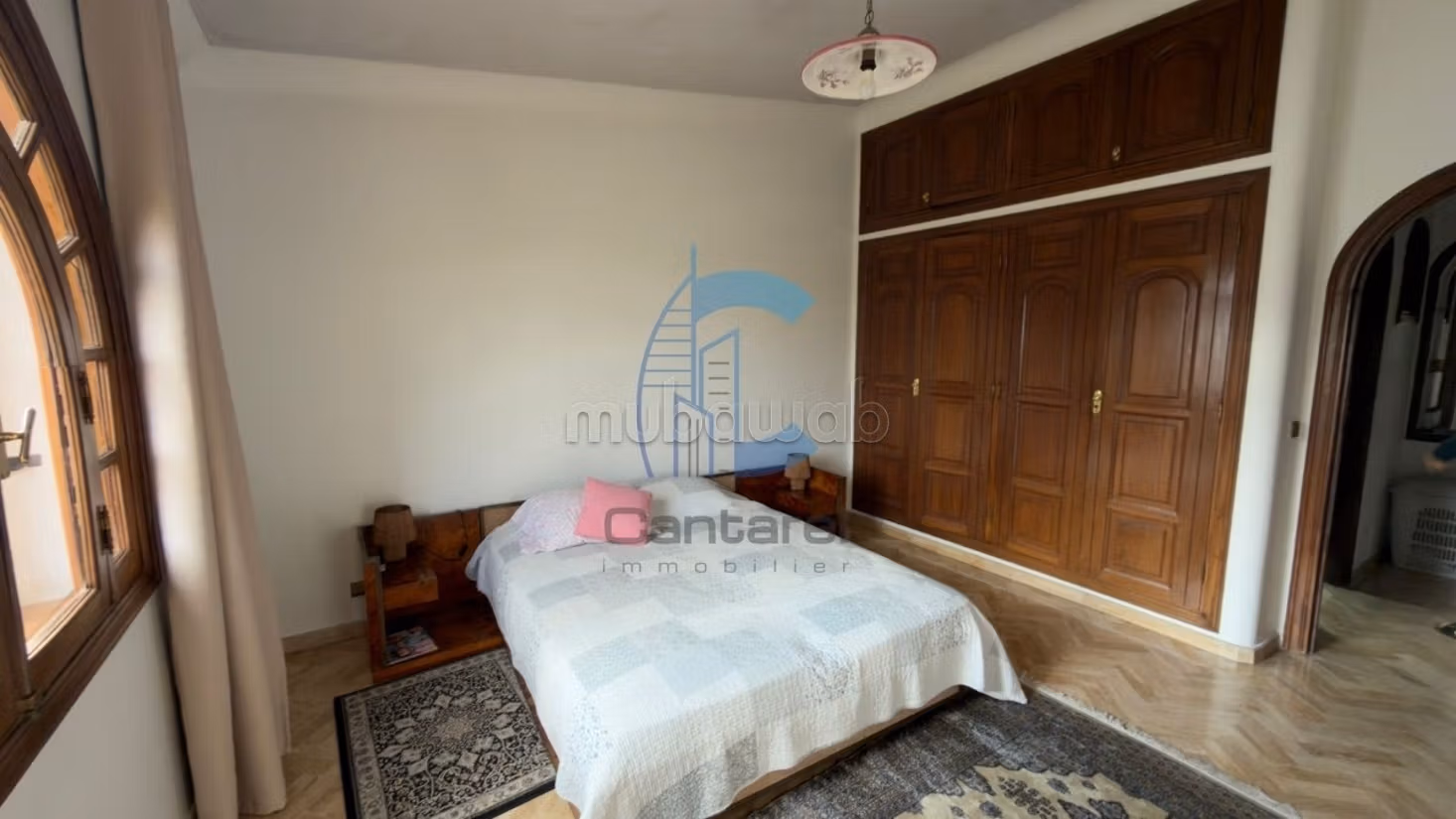 Verkoop van ruime villa Ain Diab