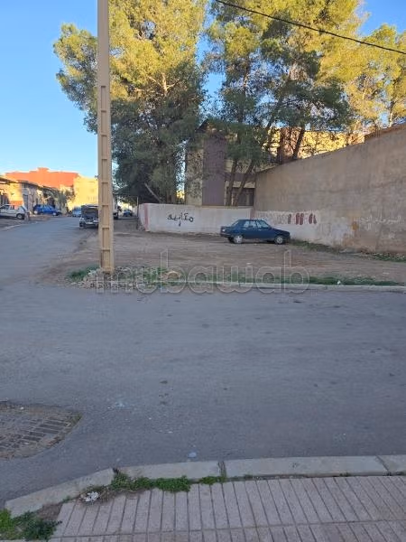 Terreno nudo con 2 facciate R2