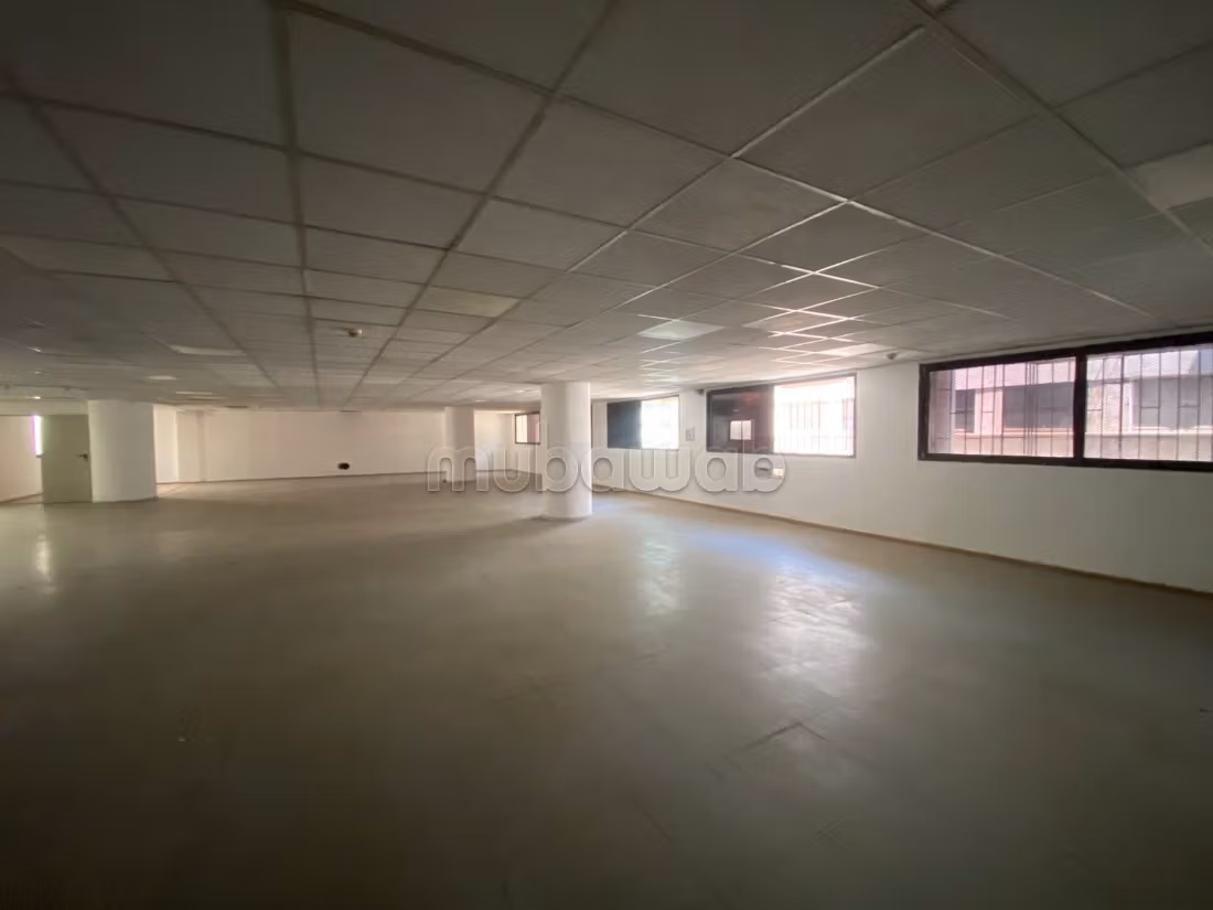 Piano ufficio tra 200 e 1800m centro città