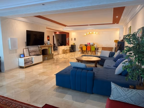 4 chambres de 300 m² à Palmier non meublé