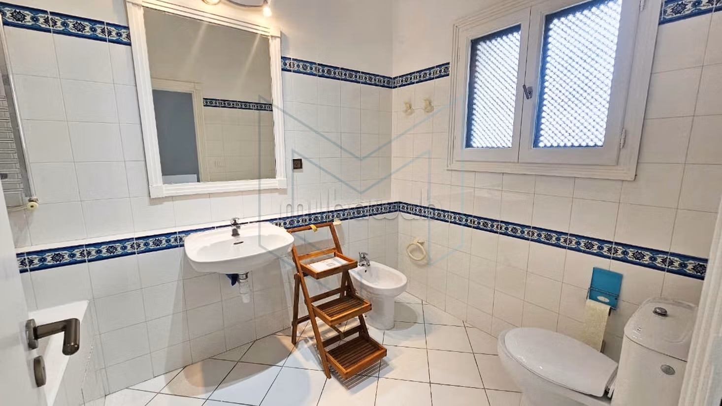 A louer un duplex S2 à gammarth
