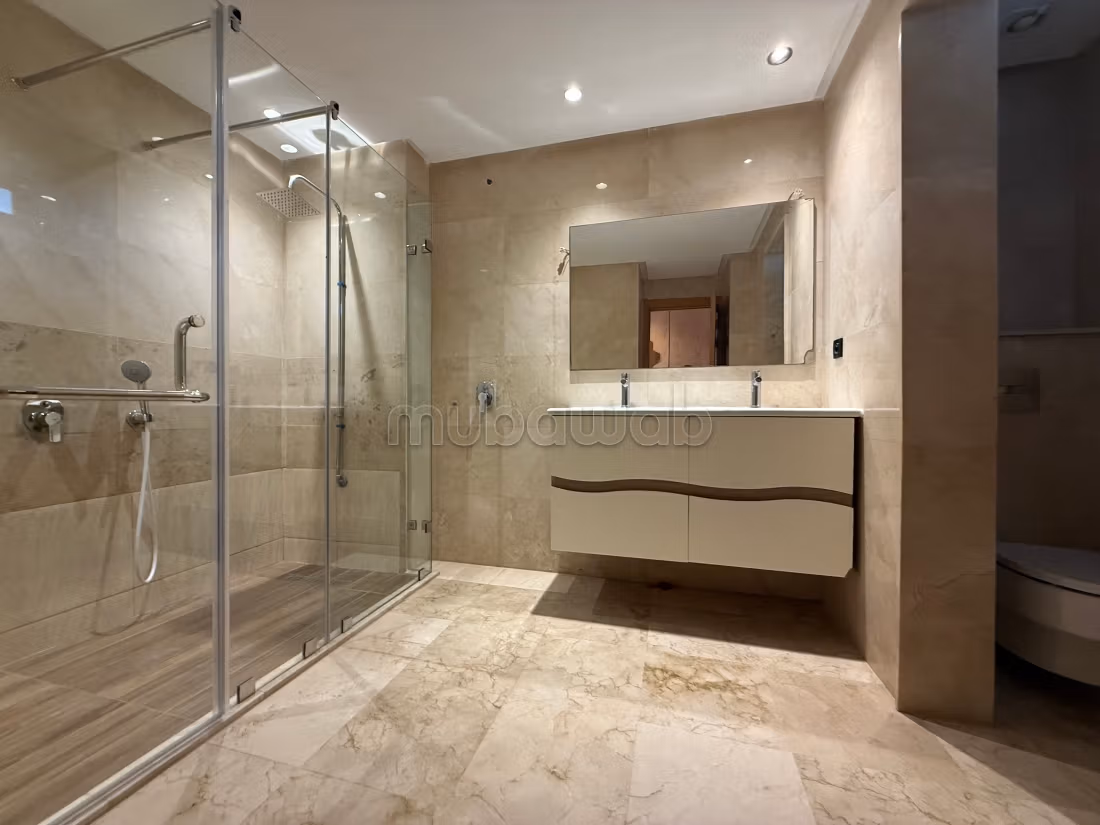 Elegante villa vuota a Bouskoura Ville Verte