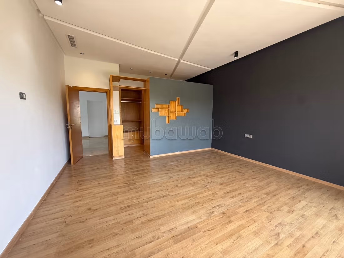 Elegante villa vuota a Bouskoura Ville Verte