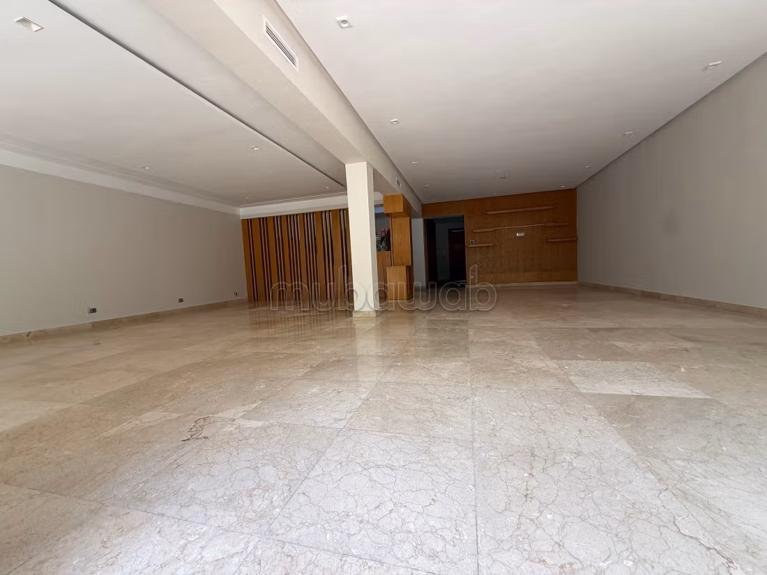Elegante villa vuota a Bouskoura Ville Verte