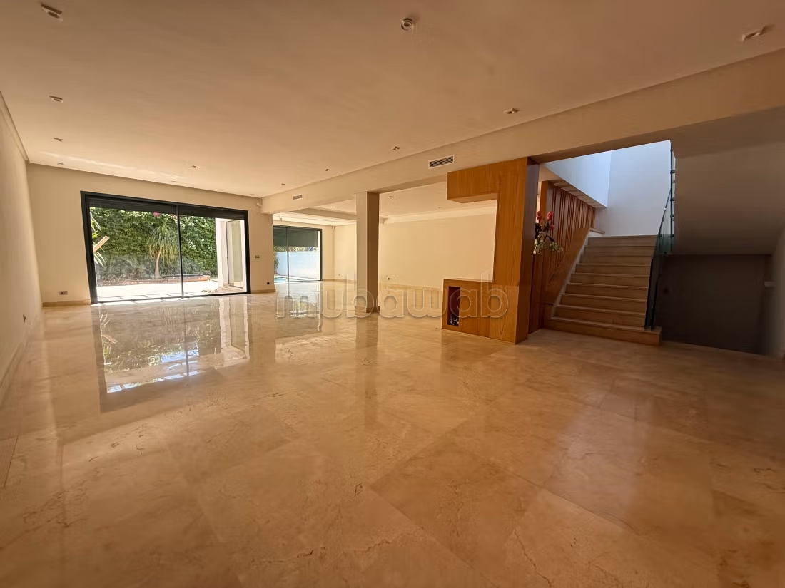 Elegante villa vuota a Bouskoura Ville Verte