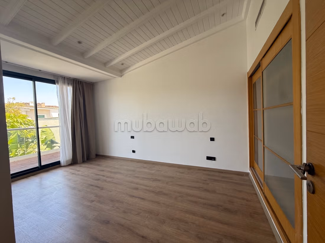 Elegante villa vuota a Bouskoura Ville Verte