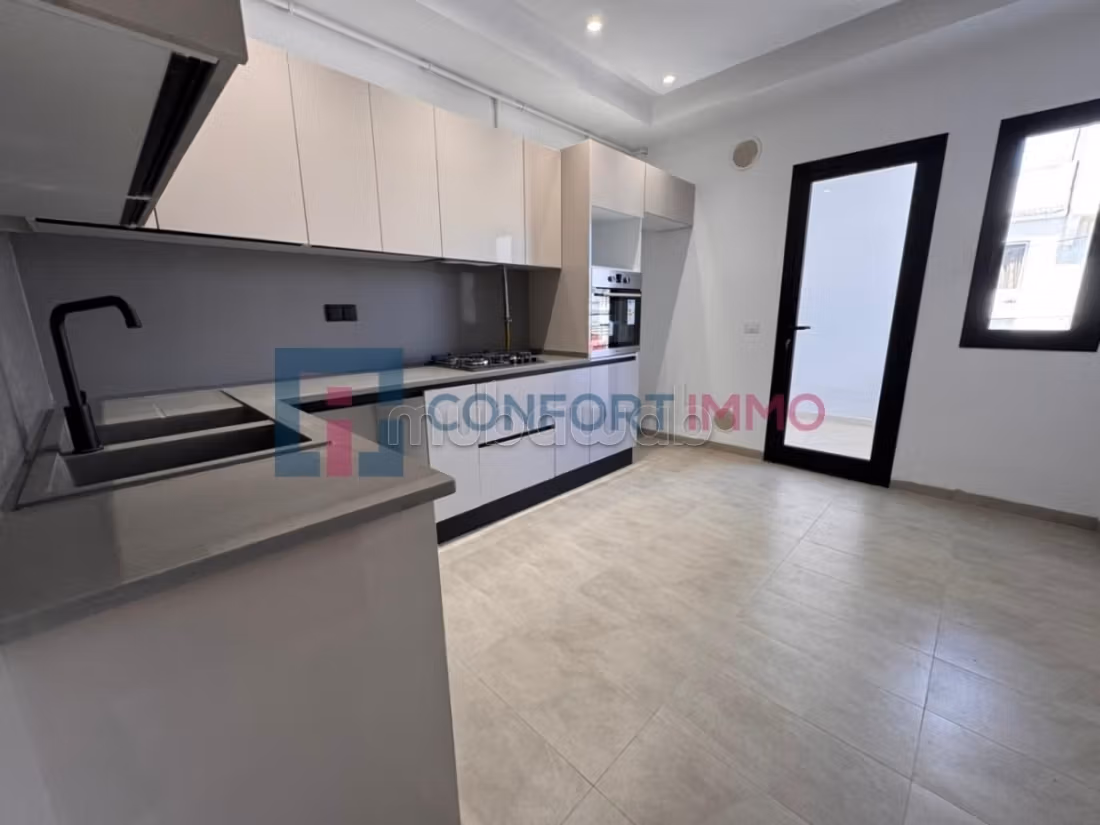 In vendita - Elegante appartamento S2 a La Marsa