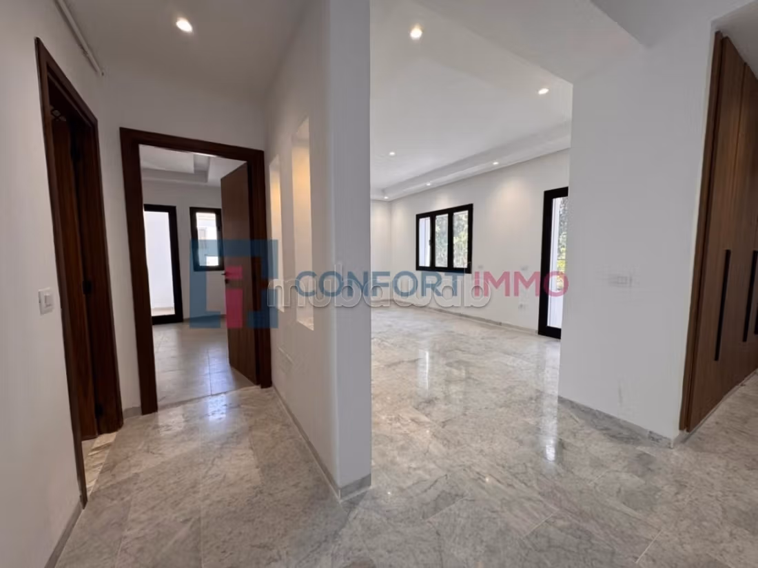 In vendita - Elegante appartamento S2 a La Marsa