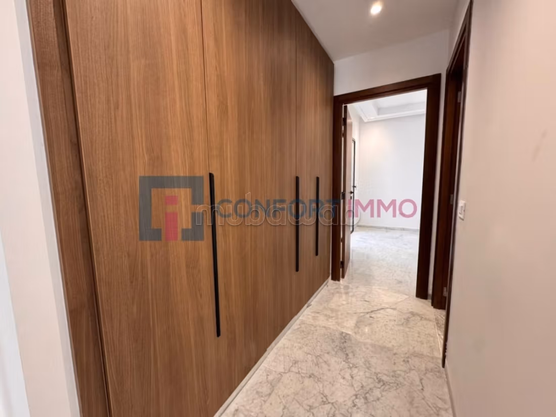 In vendita - Elegante appartamento S2 a La Marsa