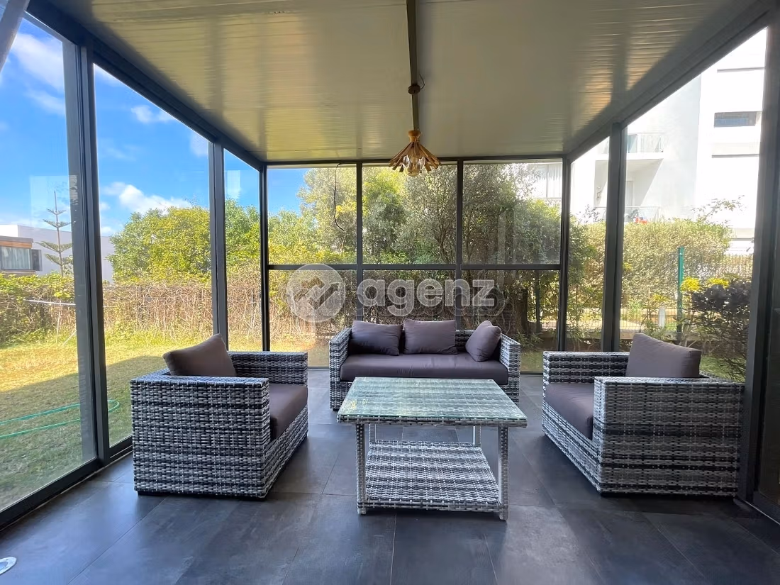 Appartamento in affitto di 345 m², 3 camere a Tamaris Dar Bouazza