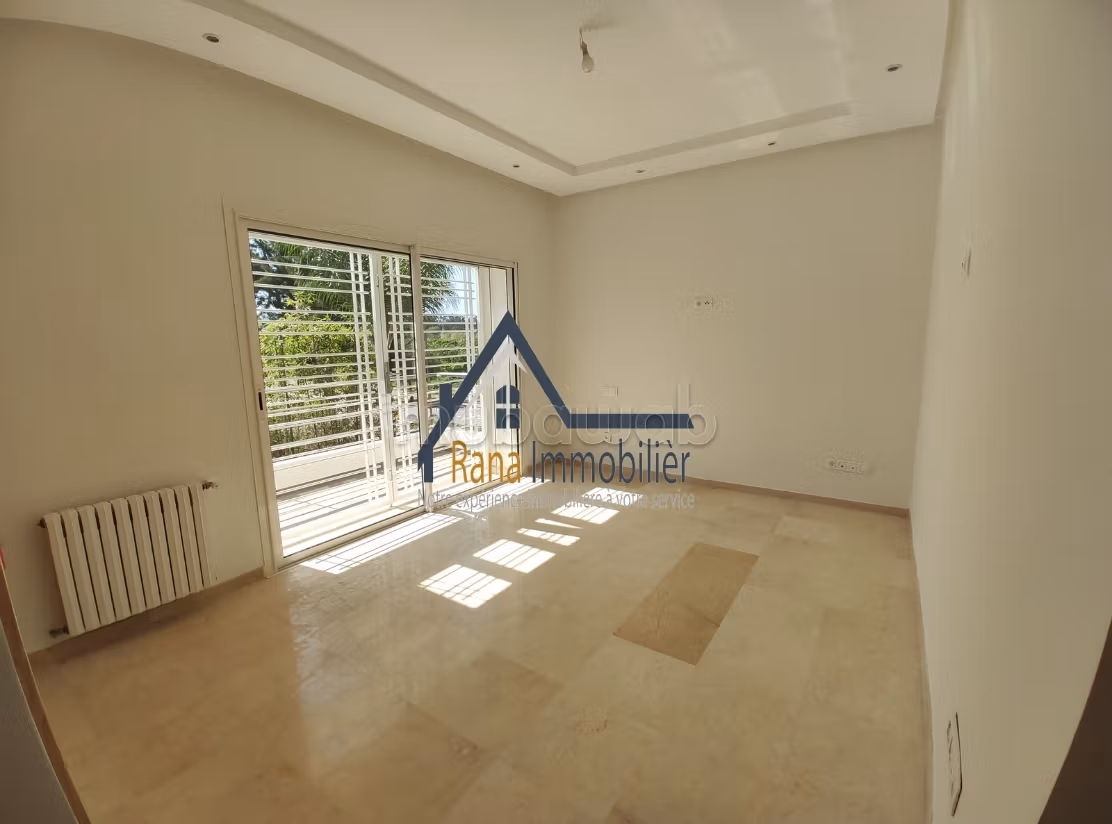Villa à louer sur Souissi