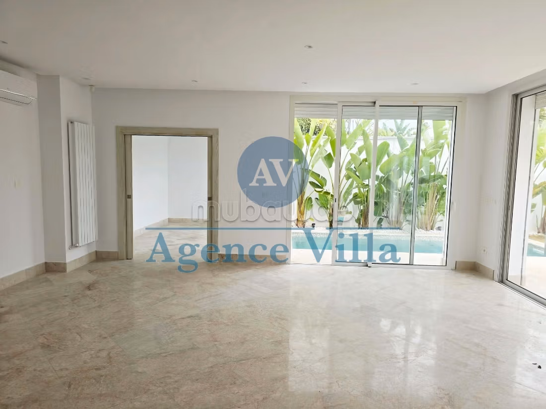 Splendida villa moderna con piscina a Gammarth