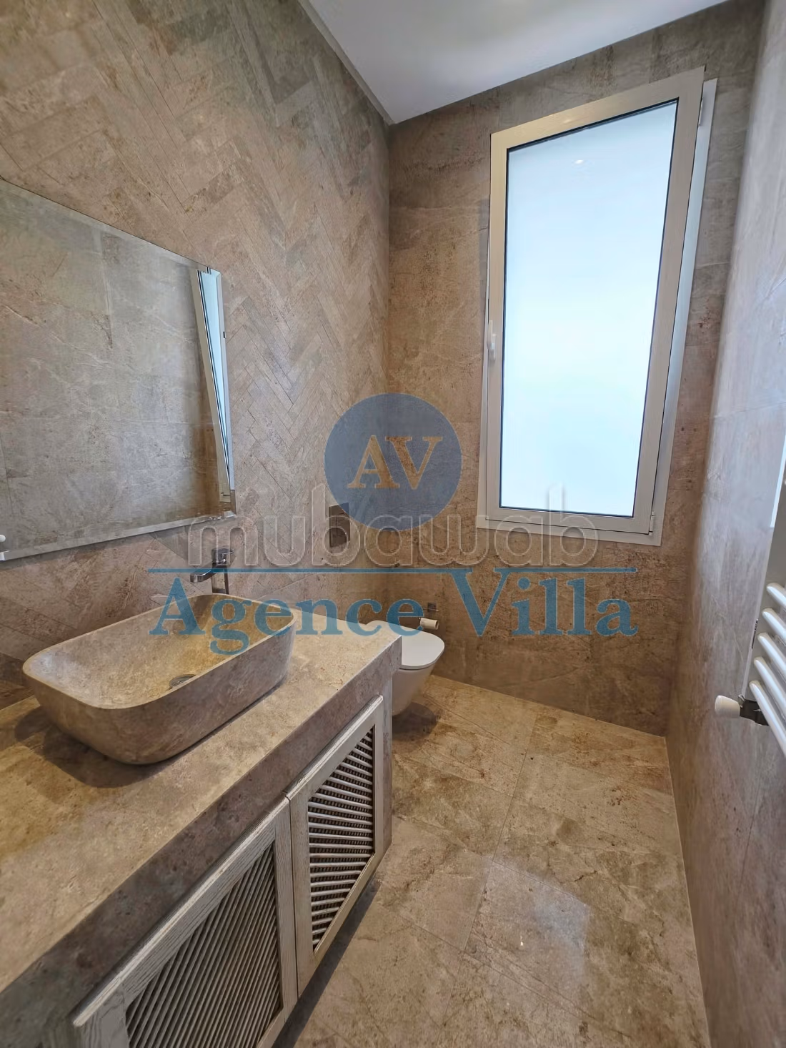 Splendida villa moderna con piscina a Gammarth