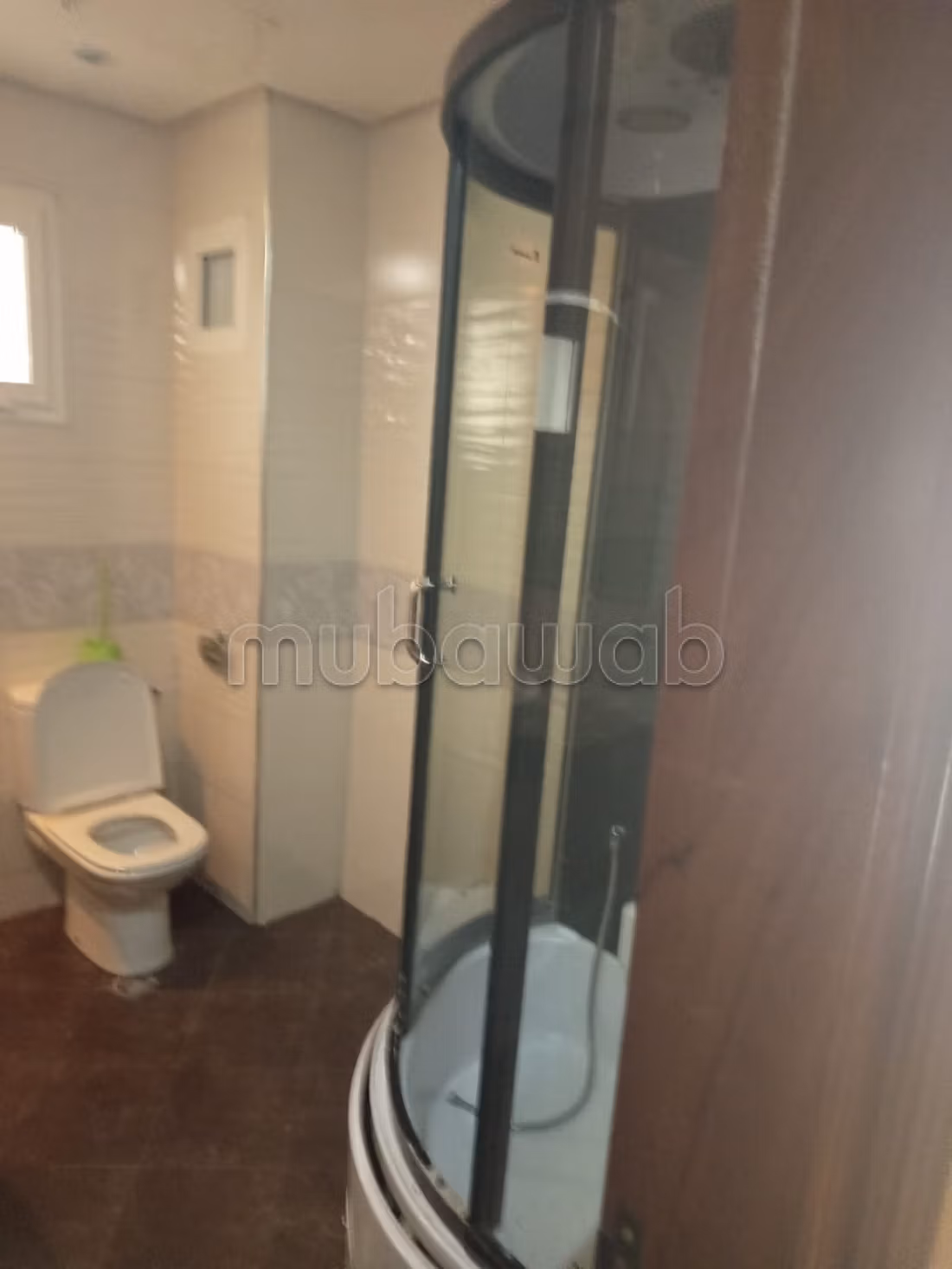 Appartement à l'achat à Guich Oudaya. Superficie 112 m². 2eme etage Salon traditionnel et système d'antenne parabolique