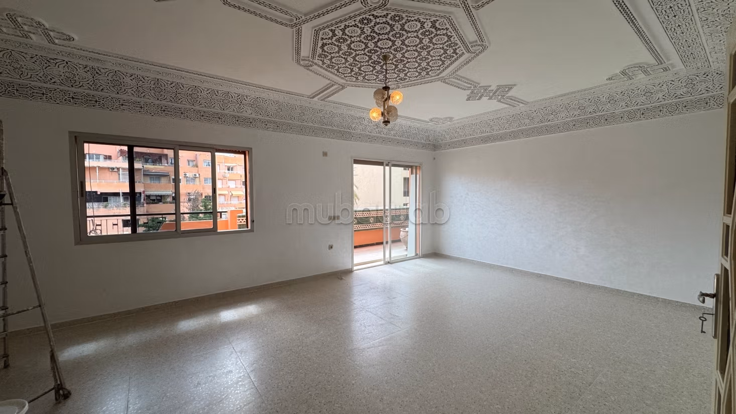 Très bel appartement en location à Guéliz. 5 pièces confortables. Salon Marocain et antenne parabolique — 4