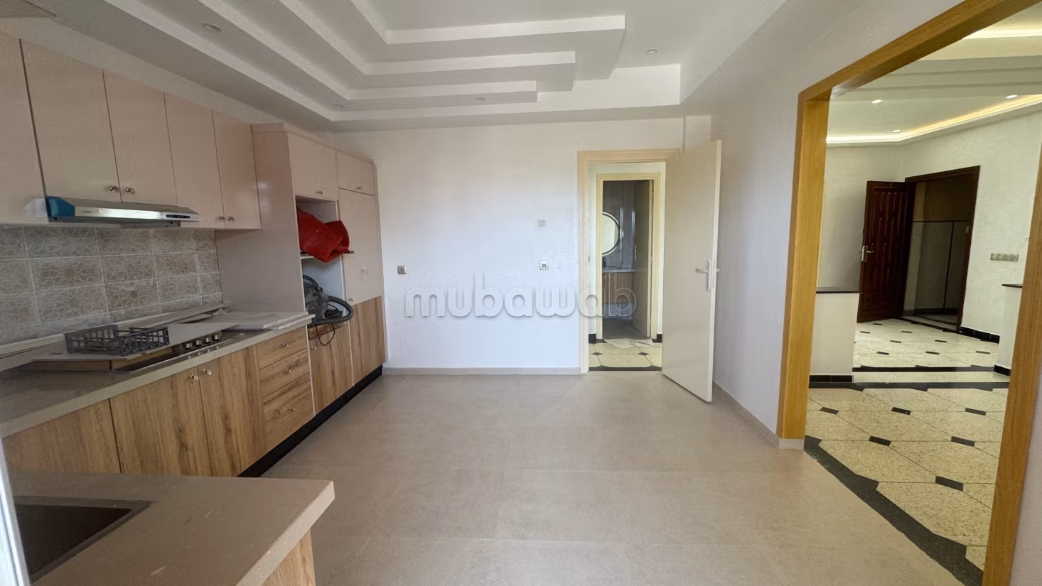 Très bel appartement en location à Guéliz. 5 pièces confortables. Salon Marocain et antenne parabolique — 6