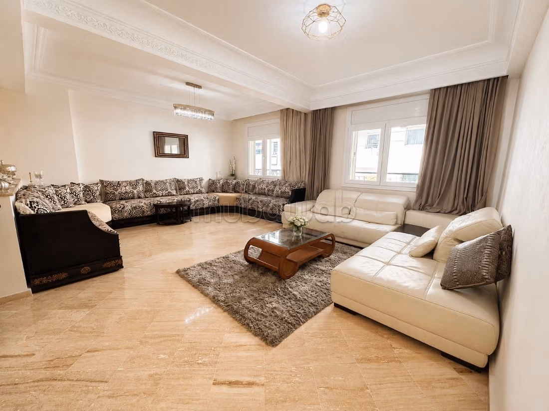 Superbe appartement traversant de 131 m² – Quartier des Hôpitaux