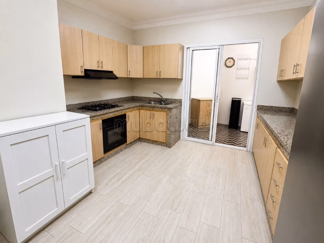 Superbe appartement traversant de 131 m² – Quartier des Hôpitaux — 3