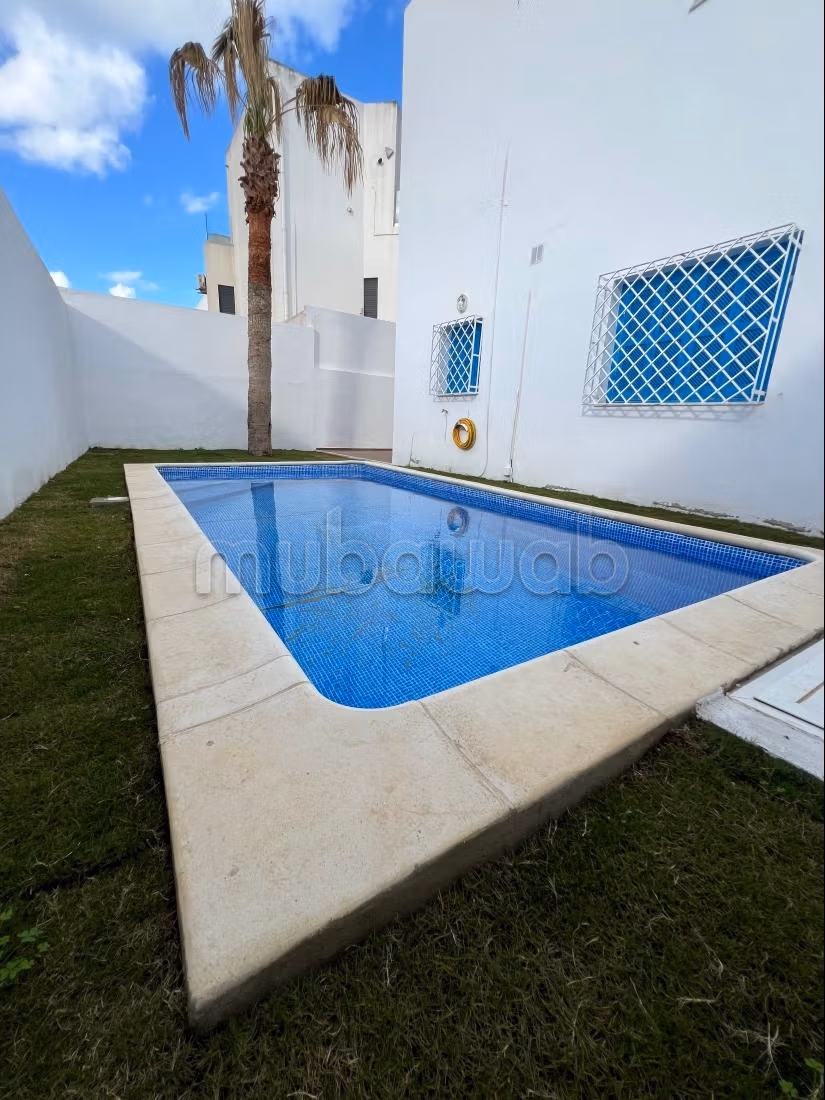 Duplex con piscina da affittare