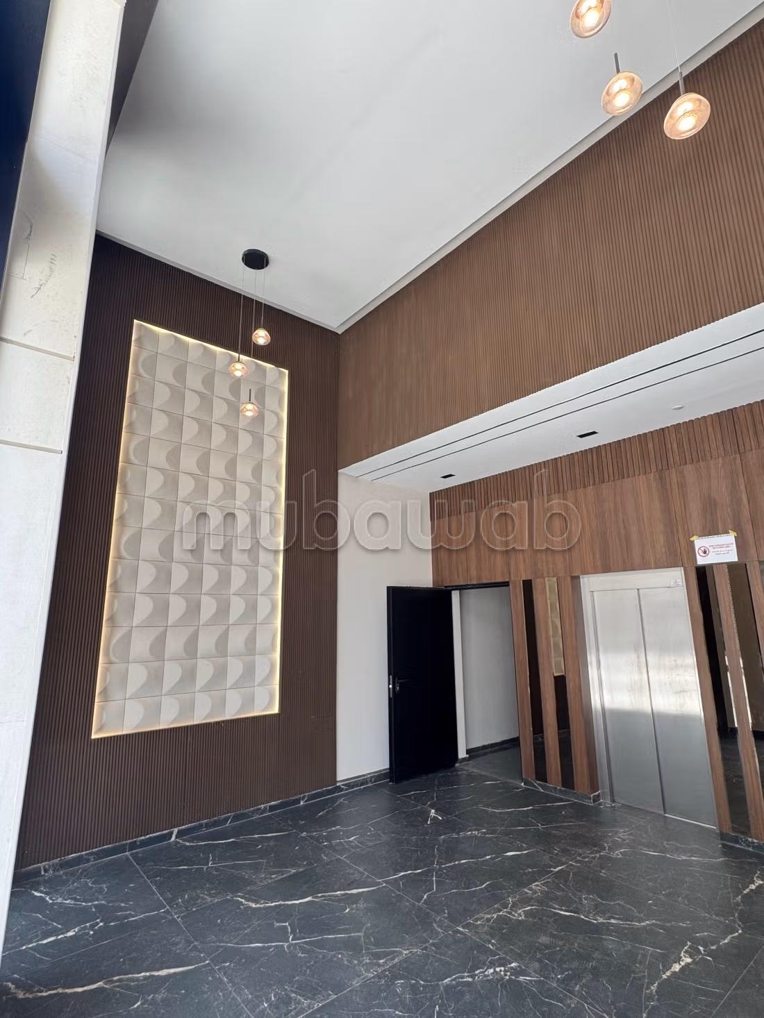 Offices for rent in Diour Dokala. Total area 114 m². Concierge available, air conditioning system