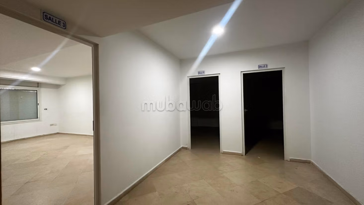 In Affitto: Edificio R4 di 831,45 m² a Montplaisir