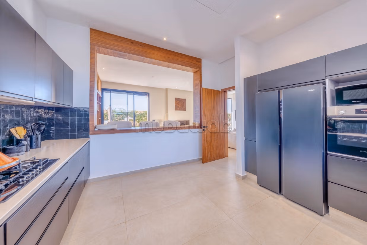 Villa nuova con 4 suite