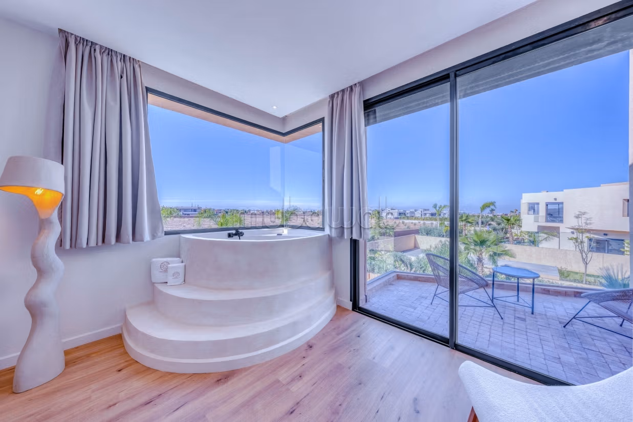 Villa nuova con 4 suite