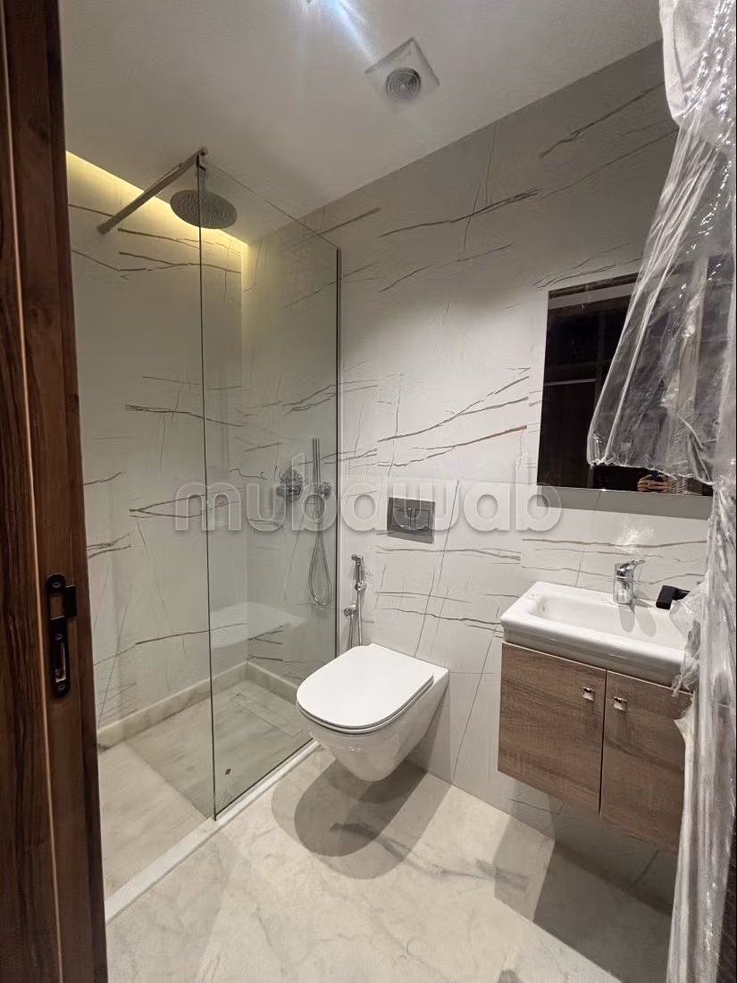 Piso en venta en Iberie. Area 111 m². Parking y terraza