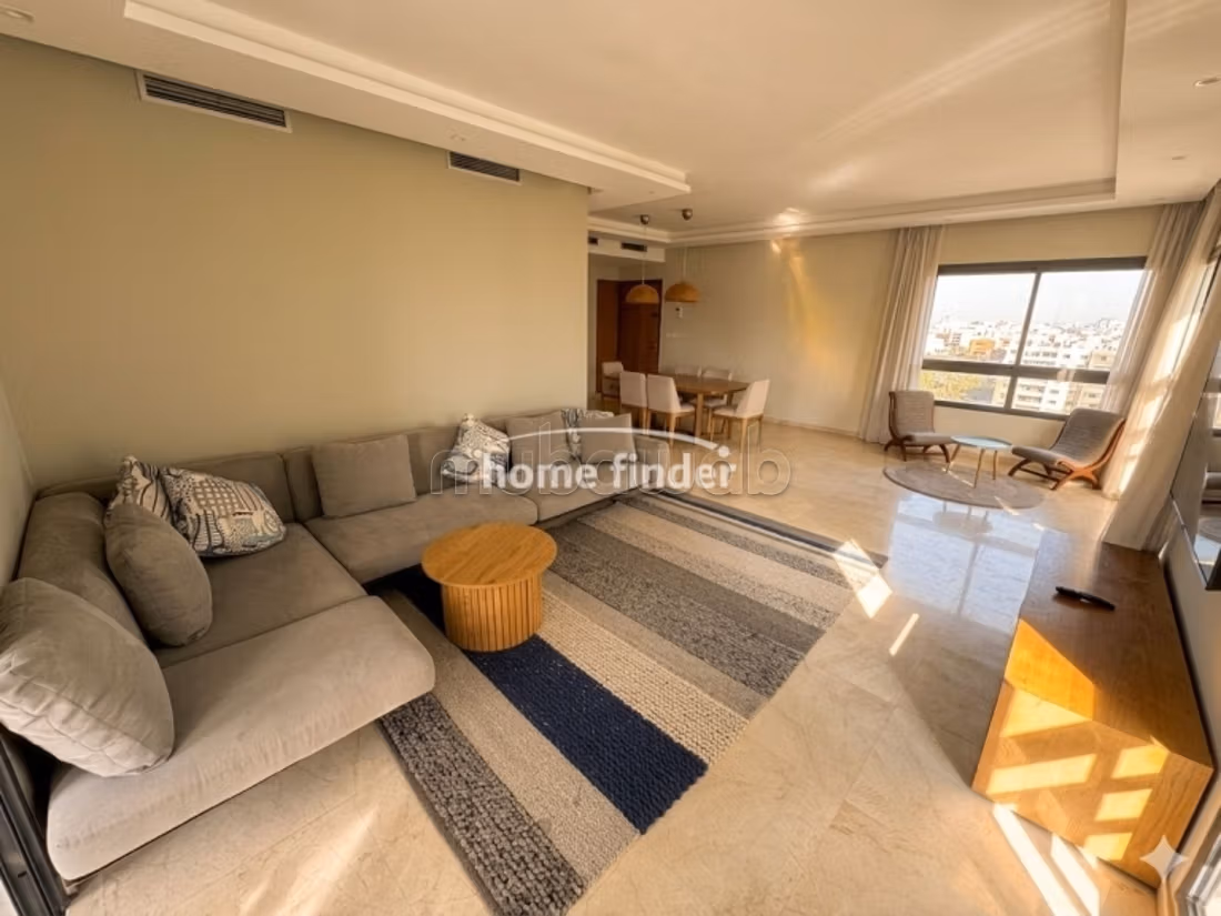 Appartement meublé à louer sur CFC 
137 m²