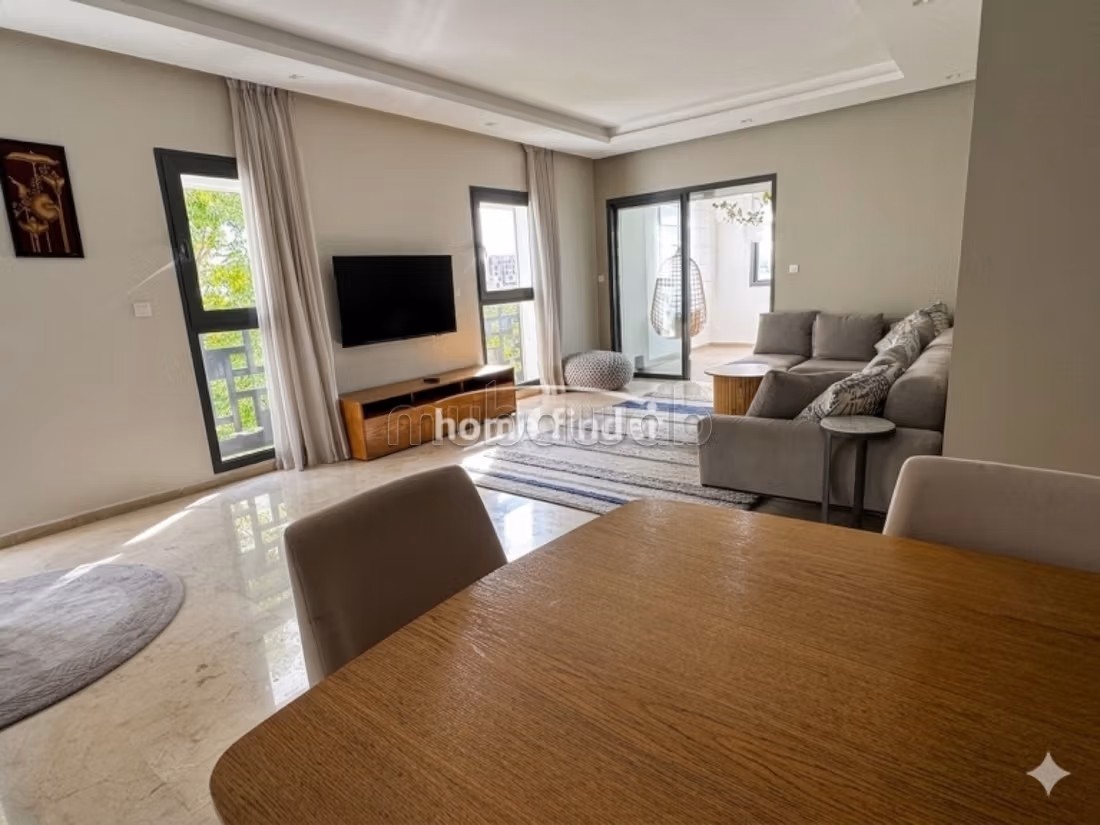 Appartement meublé à louer sur CFC 
137 m² — 4
