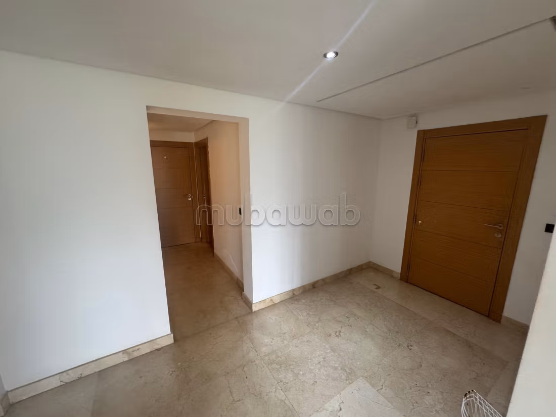 Très bel appartement en location à Ville Verte. 
3 chambres agréables — 5