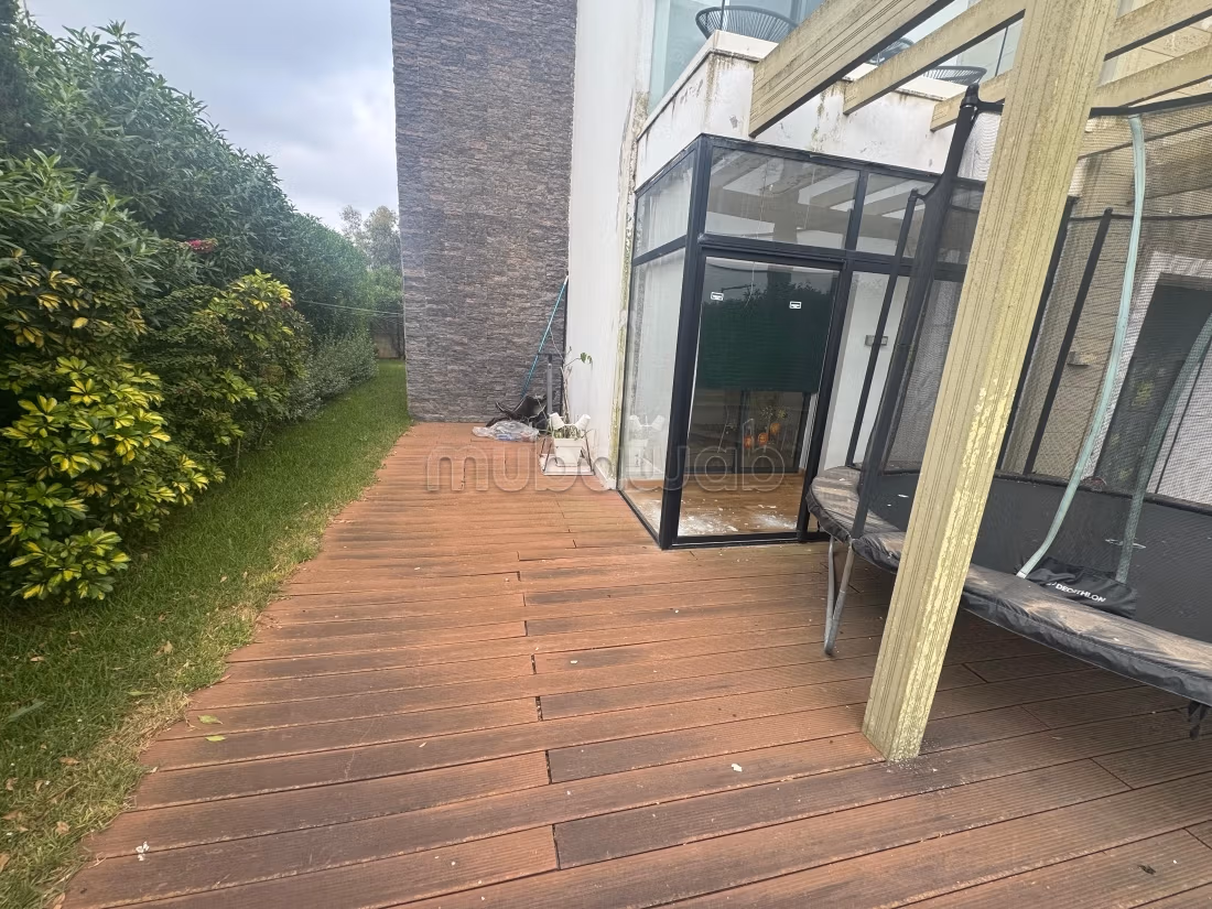 Très bel appartement en location à Ville Verte. 
3 chambres agréables — 6