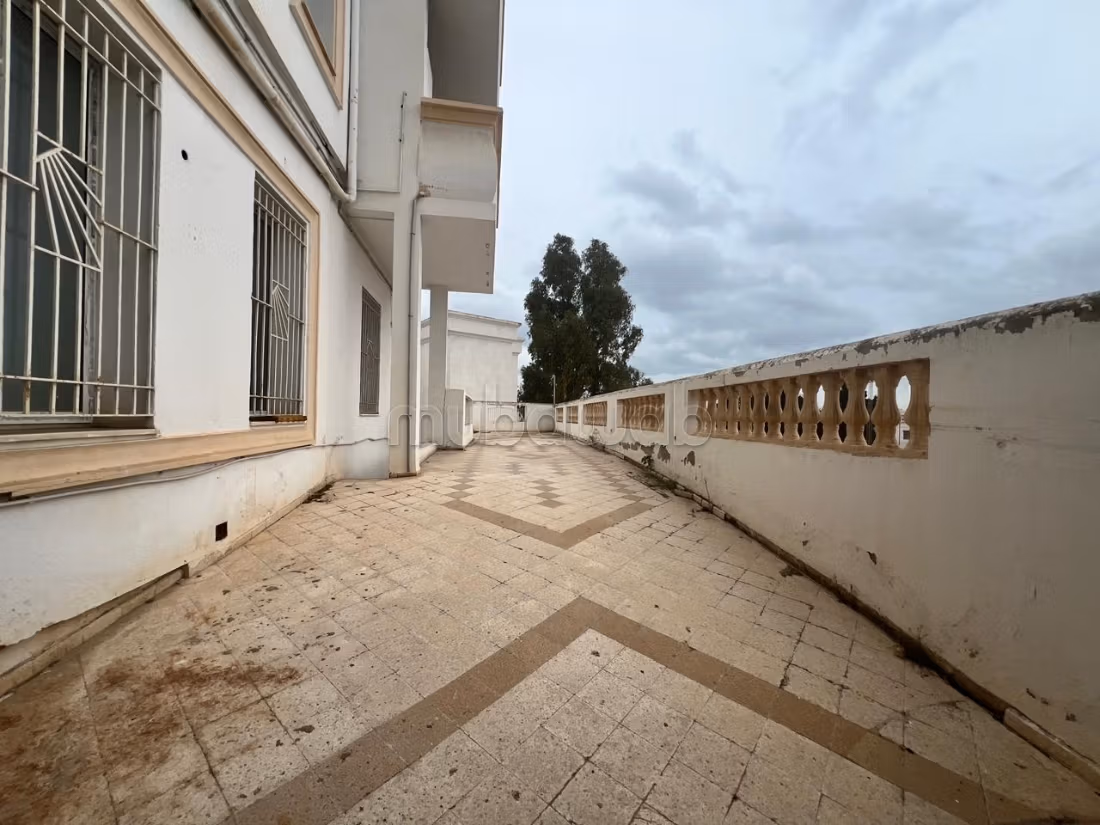 In vendita edificio di 740 m² a Montefleury