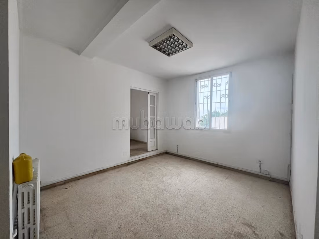 In vendita edificio di 740 m² a Montefleury