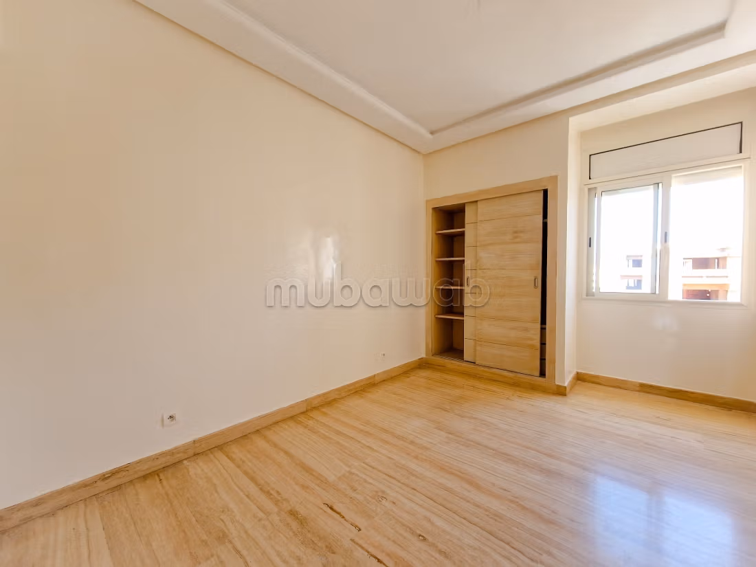 Maarif Extension 3 empty sunny bedrooms