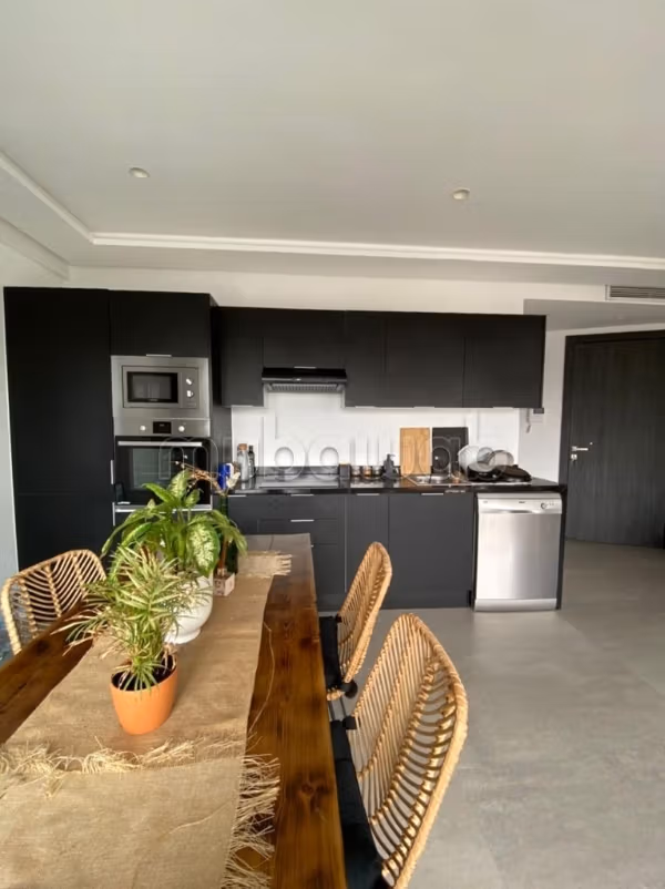 Studio Meublé Pour Location longue durée quartier Riviera proche Bd Ghandi