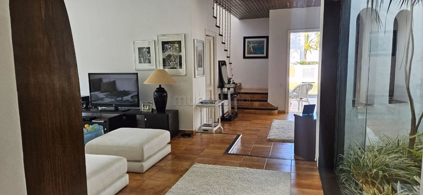 Villa's en luxe woningen kopen. 3 Slaapkamers. Gemeubileerd