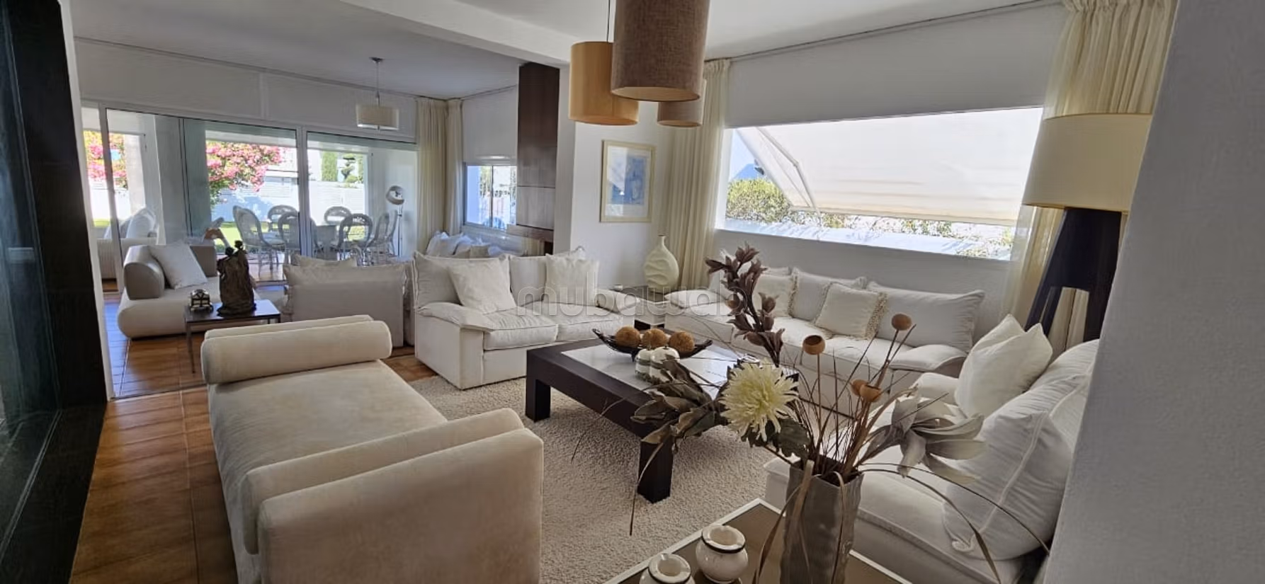 Villa's en luxe woningen kopen. 3 Slaapkamers. Gemeubileerd