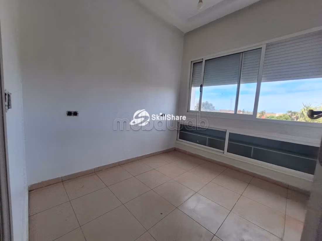 Villa avec piscine sur terrain 1000 m²