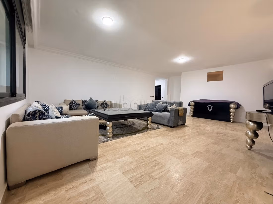 Luxueux appartement à louer meublé sur ain Diab résidence fermée