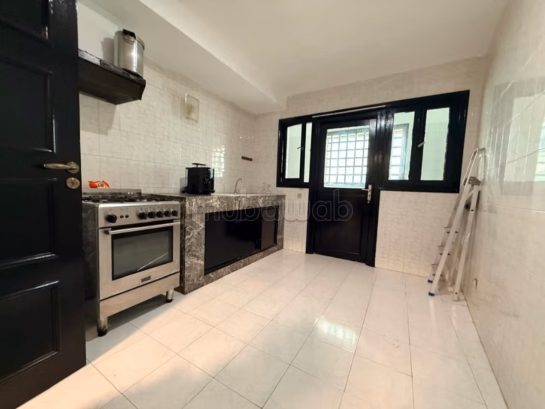 Luxueux appartement à louer meublé sur ain Diab résidence fermée — 2